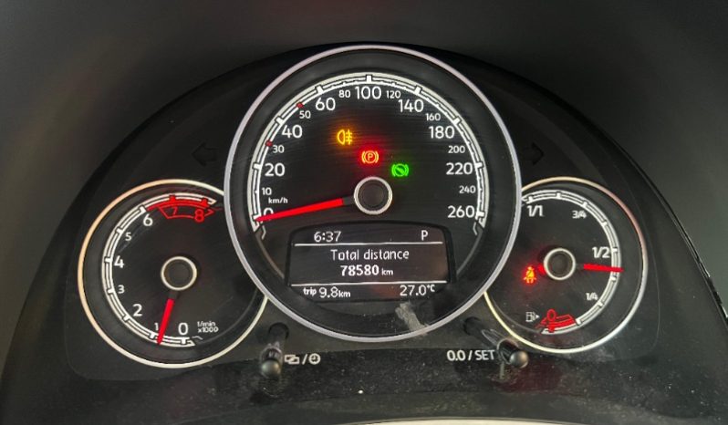 
								Volkswagen BEETLE 2019 full									