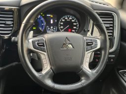 
										Mitsubishi OUTLANDER 2018 full									