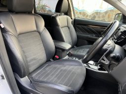 
										Mitsubishi OUTLANDER 2018 full									