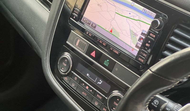 
								Mitsubishi OUTLANDER 2018 full									