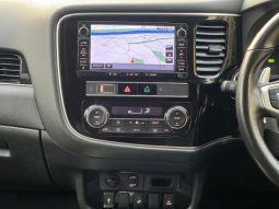 
										Mitsubishi OUTLANDER 2018 full									