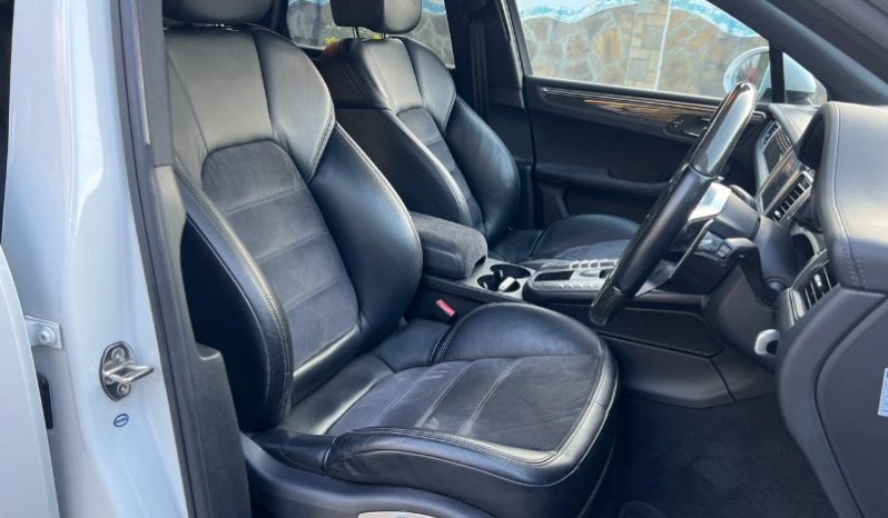 
								PORSCHE MACAN-GTS 2017 full									