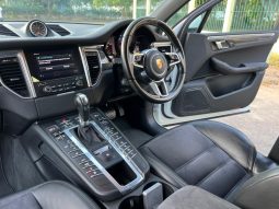 
										PORSCHE MACAN-GTS 2017 full									