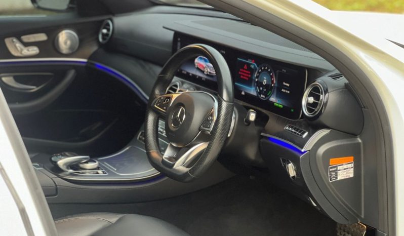 
								Mercedes Benz E350e 2018 full									