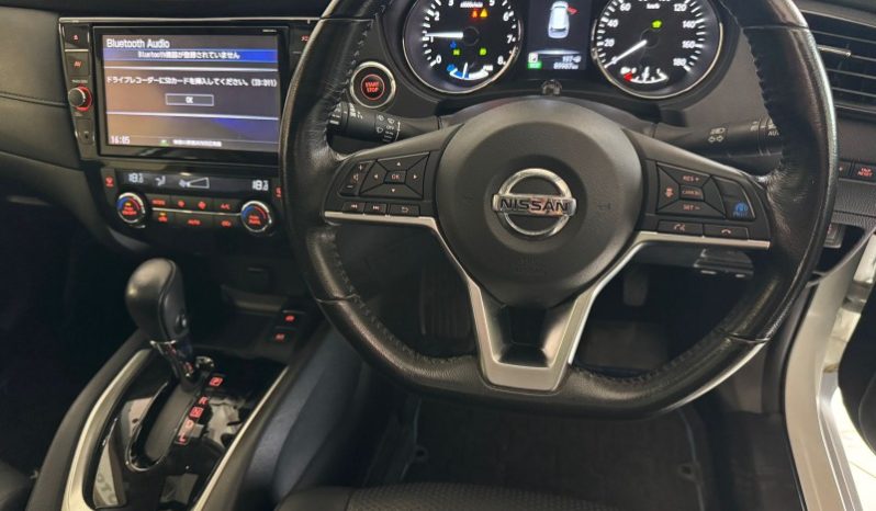 
								Nissan XTRAIL 2018 full									