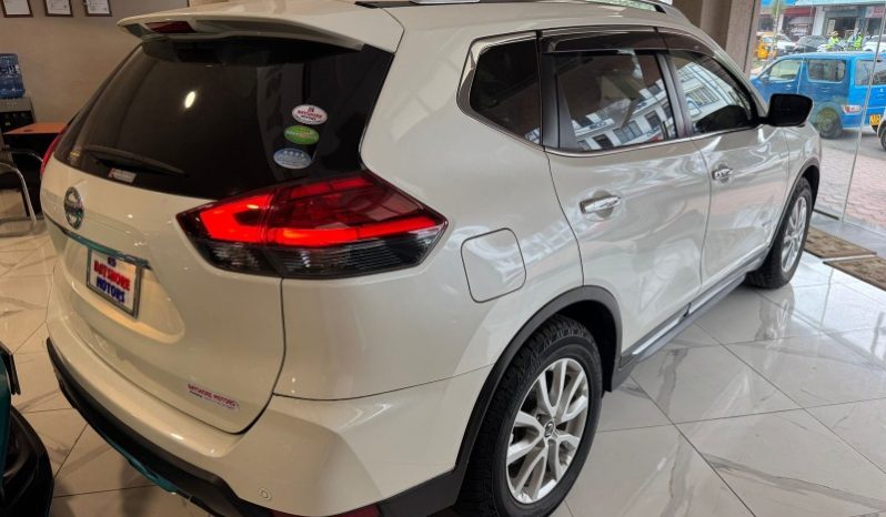 
								Nissan XTRAIL 2018 full									