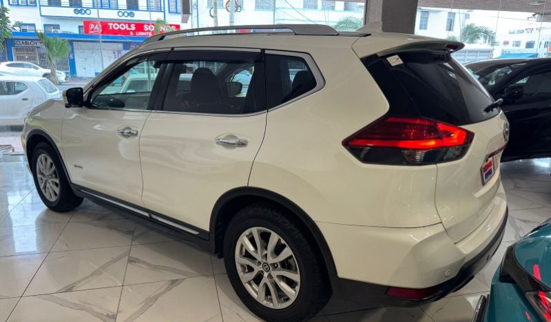 
								Nissan XTRAIL 2018 full									