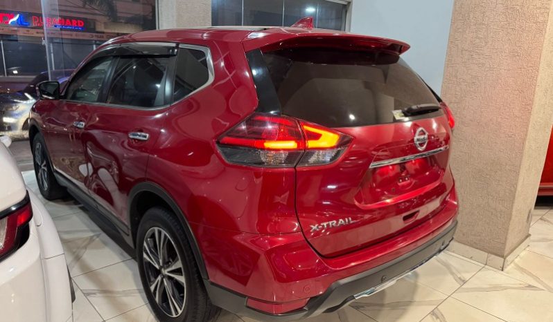 
								Nissan XTRAIL 2018 full									