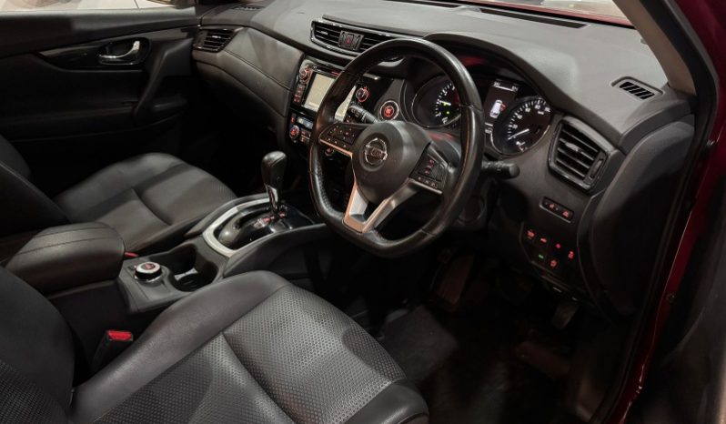 
								Nissan XTRAIL 2018 full									